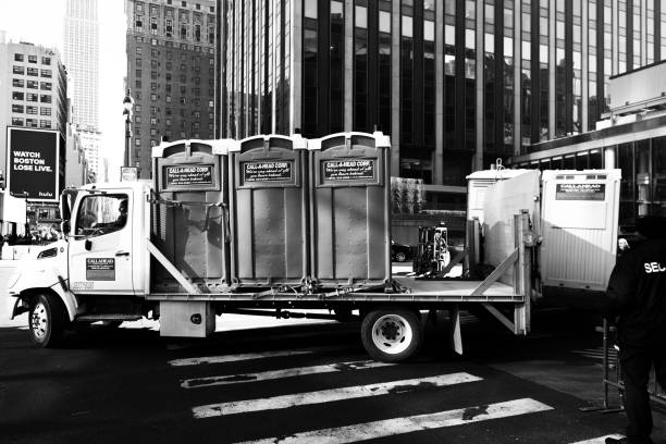 Best Portable toilet rental cost  in Charlestown, IN